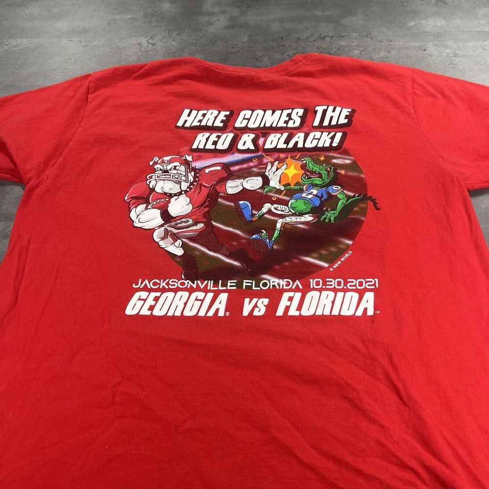 Georgia Bulldogs Shirt Women Large Red Football NCAA Mascot Cartoon Jacksonville